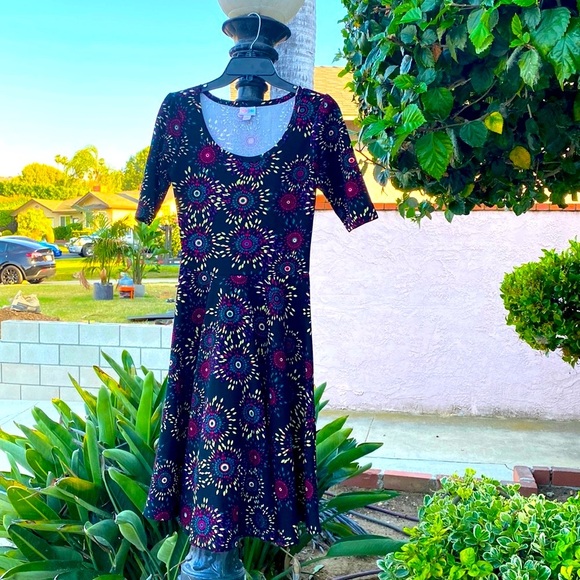 LULAROE  WOMEN’S NICOLE BLACK STARBURST PRINT A LINE MINI DRESS Size Sma… - Picture 1 of 10
